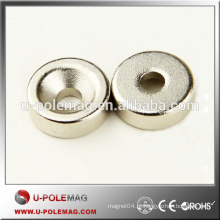 Disco mais recente Ímã D15x5 mm com furo embutido # 5 parafusos